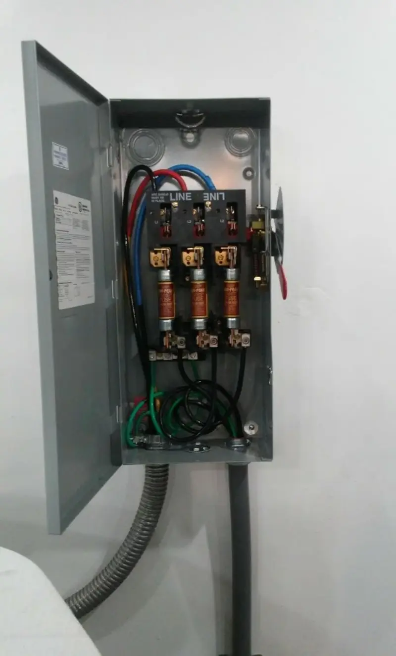 Three-phase disconnect switch installed for Smoke Detector Installation in Kentfield